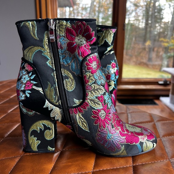 Marc Fisher Floral Embroidered Women's Boots - Picture 5 of 9
